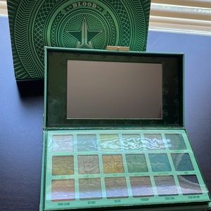 Make up pallet